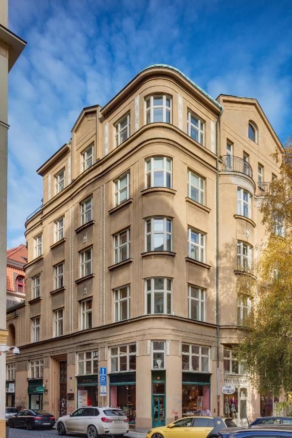 Апартаменти Templova Old Town *