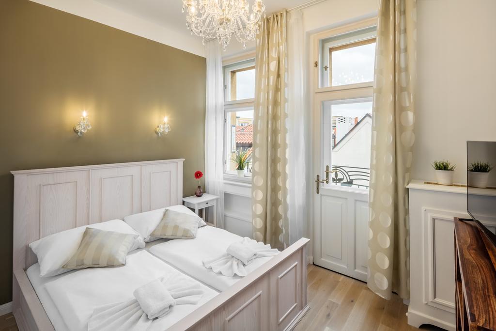 Templova Old Town Апартаменти *